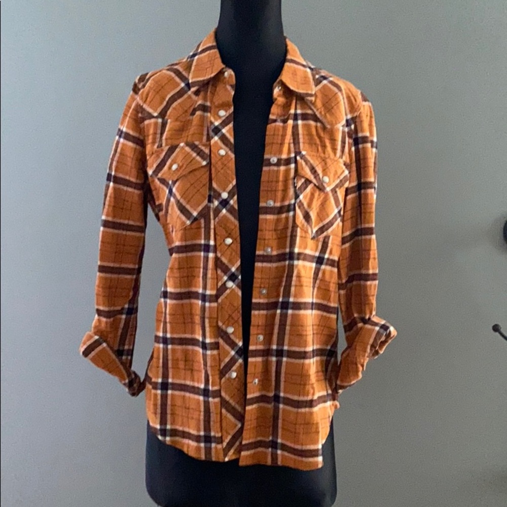 Levi’s long sleeve flannel shirt
